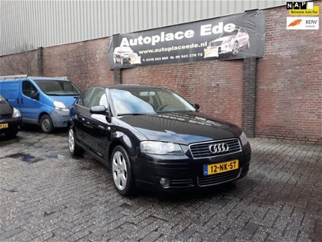 Audi A3 - 2.0 FSI Attraction ECC AIRCO CV BENZINE 2.0 FSI - 1