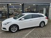 Hyundai i40 Wagon - 1.6 GDI Essence - 1 - Thumbnail