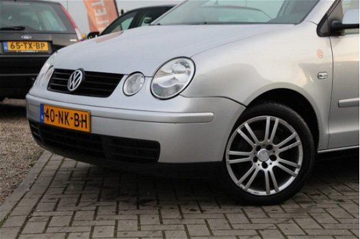 Volkswagen Polo - 1.4-16V Comfortline | AIRCO | ELEK PAKKET | CRUISE - 1