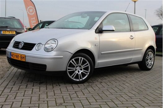 Volkswagen Polo - 1.4-16V Comfortline | AIRCO | ELEK PAKKET | CRUISE - 1