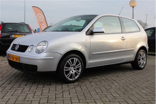 Volkswagen Polo - 1.4-16V Comfortline | AIRCO | ELEK PAKKET | CRUISE - 1