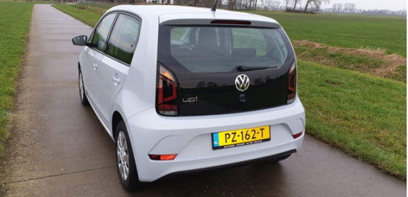 Volkswagen Up! - 1.0 BMT move up - 1