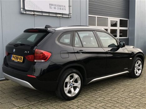 BMW X1 - xDrive18d Business Navigatie/PDC/Xenon/Climate - 1