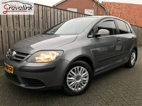 Volkswagen Golf Plus - 1.6 FSI AUTOMAAT Airco, DonkerGlas, Trekhaak, Zeer netjes - 1