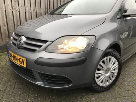 Volkswagen Golf Plus - 1.6 FSI AUTOMAAT Airco, DonkerGlas, Trekhaak, Zeer netjes - 1