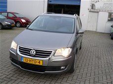 Volkswagen Touran - 2.0 TDI Highline Business PDC|Clima|Cruis controle|
