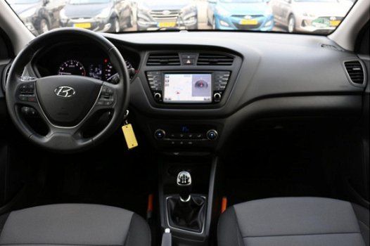 Hyundai i20 - 1.0 T-GDI Blue 100PK Comfort + navigatie RIJKLAAR - 1