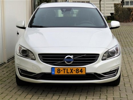 Volvo V60 - 2.4 D6 AWD 215pk Plug-In Hybrid Summum Excl.BTW - 1