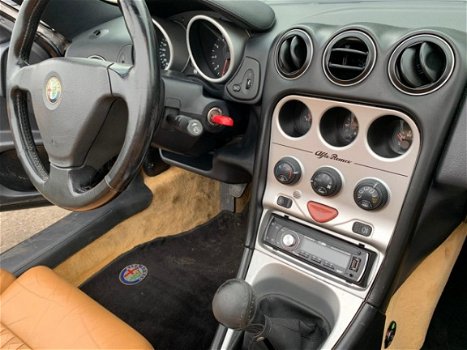 Alfa Romeo Spider - 1.8-16V T.Spark APK 18-7-2020 Leer airco Cabrio - 1