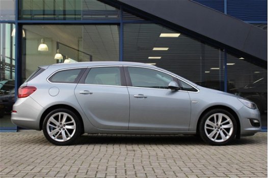 Opel Astra Sports Tourer - 1.4T 140PK Cosmo | AGR | 18