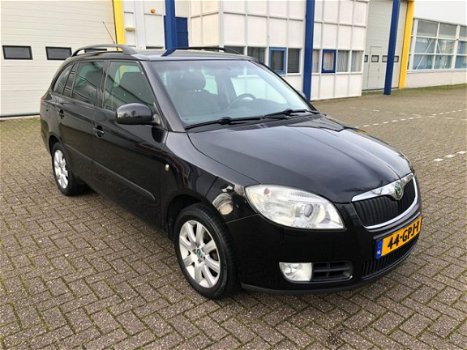 Skoda Fabia Combi - 1.6-16V Sport SPORTSTOELEN, AIRCO, CRUISE - 1