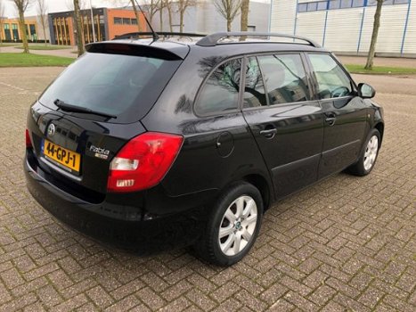 Skoda Fabia Combi - 1.6-16V Sport SPORTSTOELEN, AIRCO, CRUISE - 1