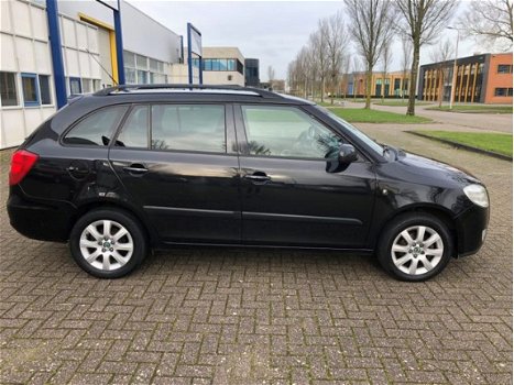 Skoda Fabia Combi - 1.6-16V Sport SPORTSTOELEN, AIRCO, CRUISE - 1