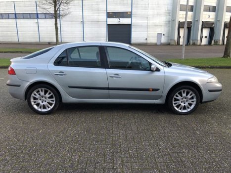 Renault Laguna - 1.8-16V Privilège AUT, PARKEERS., TRHK NAP - 1