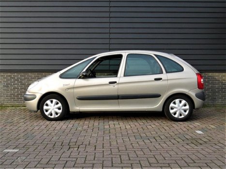 Citroën Xsara Picasso - 2.0i-16V Différence Automaat APK 7-2020 Trekhaak - 1