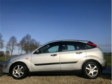 Ford Focus - 2.0-16V, BJ 2001, Weinig km, NAP, Nette Auto