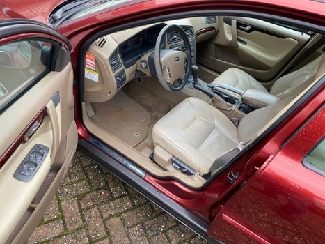 Volvo V70 Cross Country - 2.4 T Comfort Line - 1