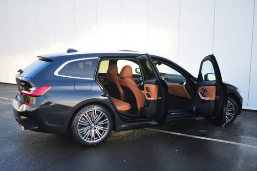 BMW 3-serie Touring - 330i High Executive M Sport Aut - 1