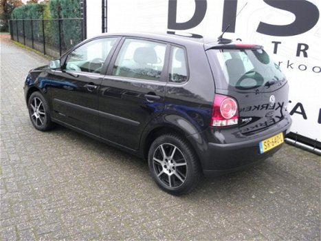 Volkswagen Polo - 1.4-16V Optive Airco 5 Deurs - 1