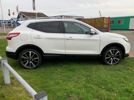 Nissan Qashqai - 1.2 Tekna XENON / NAVI / STOELVERW./ 19'' LMV / TREKHAAK - 1