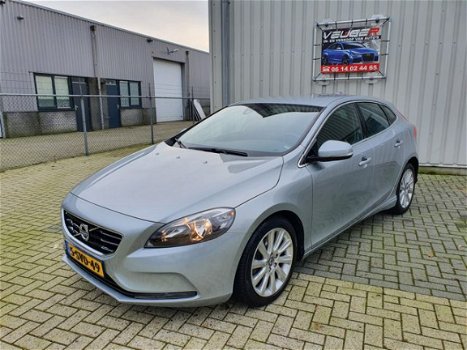 Volvo V40 - 1.6 D2 Summum Prachtige en goed onderhouden V40 D2 Summum met NAP - 1