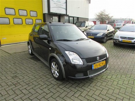 Suzuki Swift - 1.3 GLS /Nieuwe koppeling/NAP/Boekjes - 1