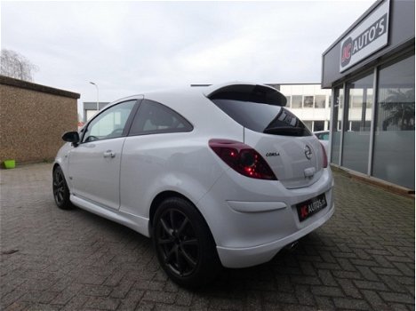 Opel Corsa - 1.4 16V OPC Line Airco, Cruise, Navi - 1