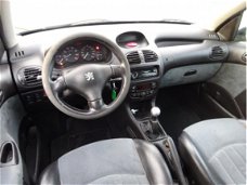 Peugeot 206 - 1.6-16V Gentry 5-deurs AIRCO *apk:12-2020
