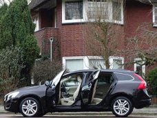 Volvo V60 - 1.6 114PK+ DRIVe Momentum 2011 / leder + navigatie