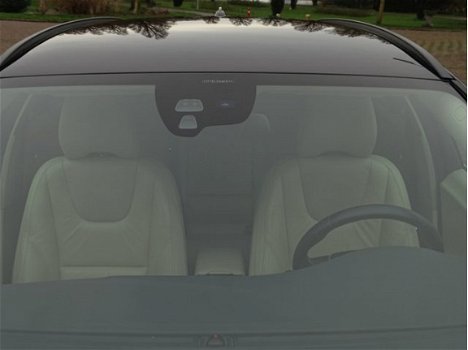Volvo V60 - 1.6 114PK+ DRIVe Momentum 2011 / leder + navigatie - 1