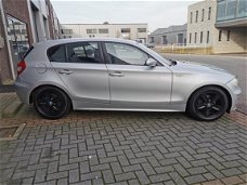 BMW 1-serie - 118i AIRCO / CRUISE / PDC / Stuurwielbediening