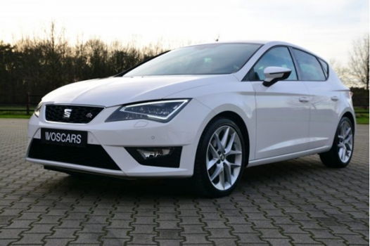 Seat Leon - 1.4 TSI FR * Navi - LED - 18