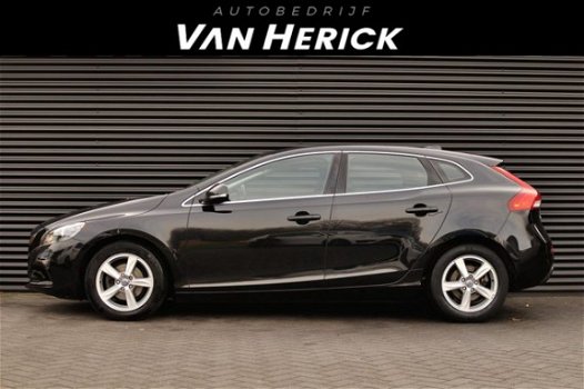 Volvo V40 - 1.6 D2 Summum Navi / Clima / Cruise - 1