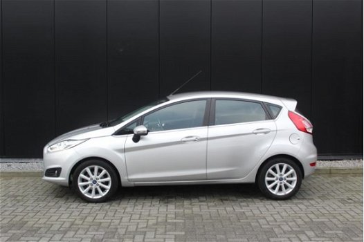 Ford Fiesta - 1.0 100pk 5-Deurs Titanium / Advanced technology-pack / Trekhaak - 1