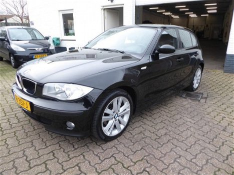 BMW 1-serie - 116i Executive s-drs incl. winterwielenset/ Airco - 1