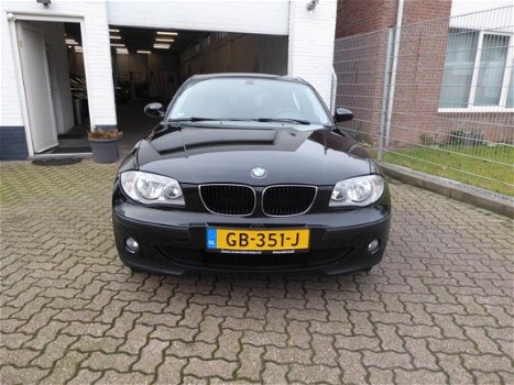 BMW 1-serie - 116i Executive s-drs incl. winterwielenset/ Airco - 1