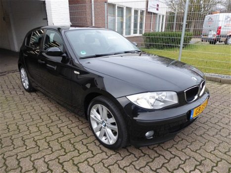 BMW 1-serie - 116i Executive s-drs incl. winterwielenset/ Airco - 1