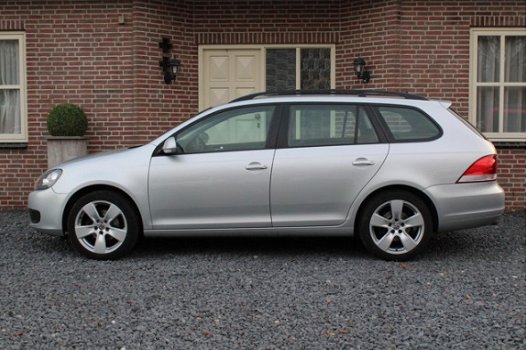 Volkswagen Golf Variant - 1.6 TDI 105pk BlueMotion Technology / 17 Inch / Trekhaak / NAP - 1