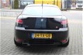 Alfa Romeo GT - 2.0 JTS Distinctive - 1 - Thumbnail