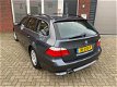 BMW 5-serie Touring - 520d Corporate Lease Executive / Navi / Leder / Cruise / Automaat - 1 - Thumbnail