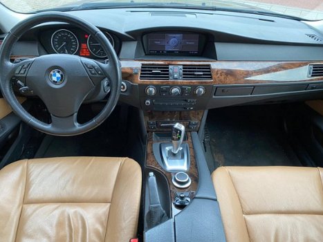 BMW 5-serie Touring - 520d Corporate Lease Executive / Navi / Leder / Cruise / Automaat - 1