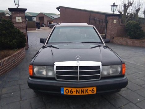 Mercedes-Benz 190-serie - 2.0 E Zeer mooie auto - 1