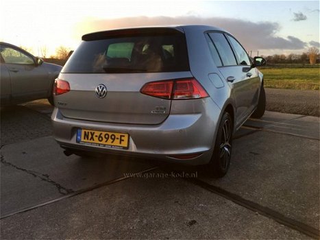 Volkswagen Golf - 1.2 TSI Highline airco | cruise control | pdc achter - 1