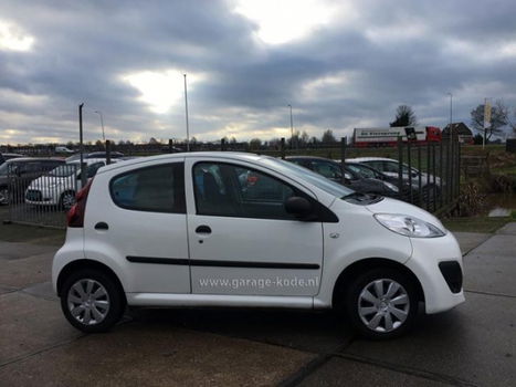 Peugeot 107 - 1.0 Access Accent airco | radio/cd - 1