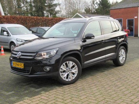 Volkswagen Tiguan - 1.4 TSI SportenStyle - 1