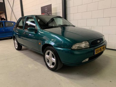 Ford Fiesta - 1.3-8V d'Eco * NW APK * Airco * NAP * 5 deurs - 1