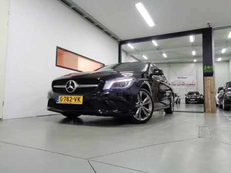 Mercedes-Benz CLA-Klasse - 180 Urban Led/ Bi-Xenon/ Navi/ PDC/ 18'' - 1