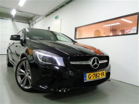 Mercedes-Benz CLA-Klasse - 180 Urban Led/ Bi-Xenon/ Navi/ PDC/ 18'' - 1