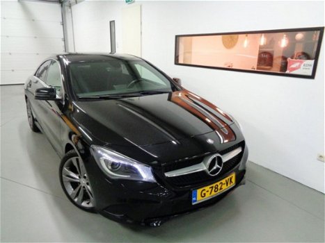 Mercedes-Benz CLA-Klasse - 180 Urban Led/ Bi-Xenon/ Navi/ PDC/ 18'' - 1