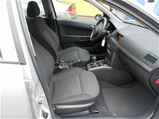 Opel Astra - 1.4 Essentia